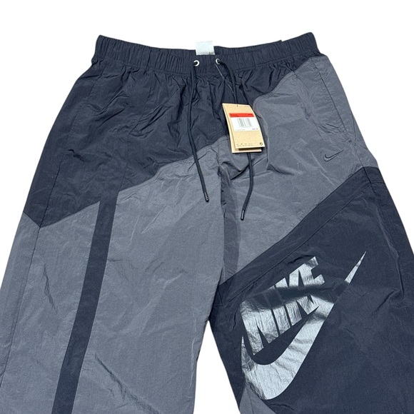 Nike Sportswear Mid-Rise Loose Woven Open-Hem Trousers HJ4178-060 Women’s Sz L - Picture 3 of 4